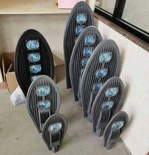 丹阳华天照明器材│专业生产led路灯,道路灯具及户外照明